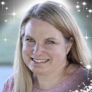 Meet your Posher, Adrienne